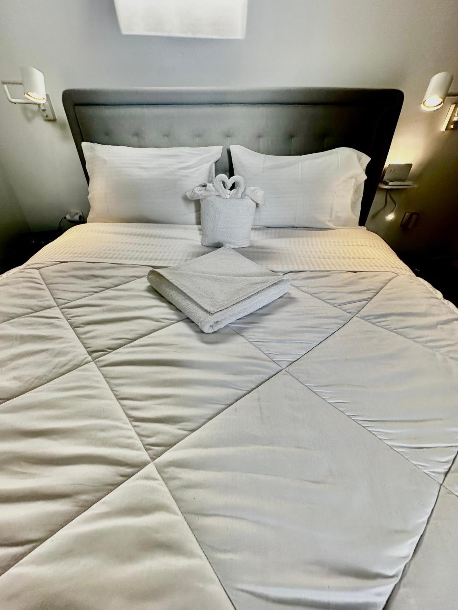 Travelers Luxury Suites, Studios & Apartments Corfu  Exterior photo