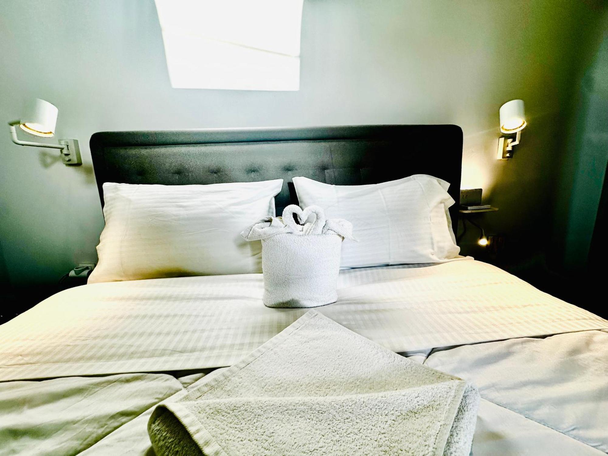 Travelers Luxury Suites, Studios & Apartments Corfu  Exterior photo
