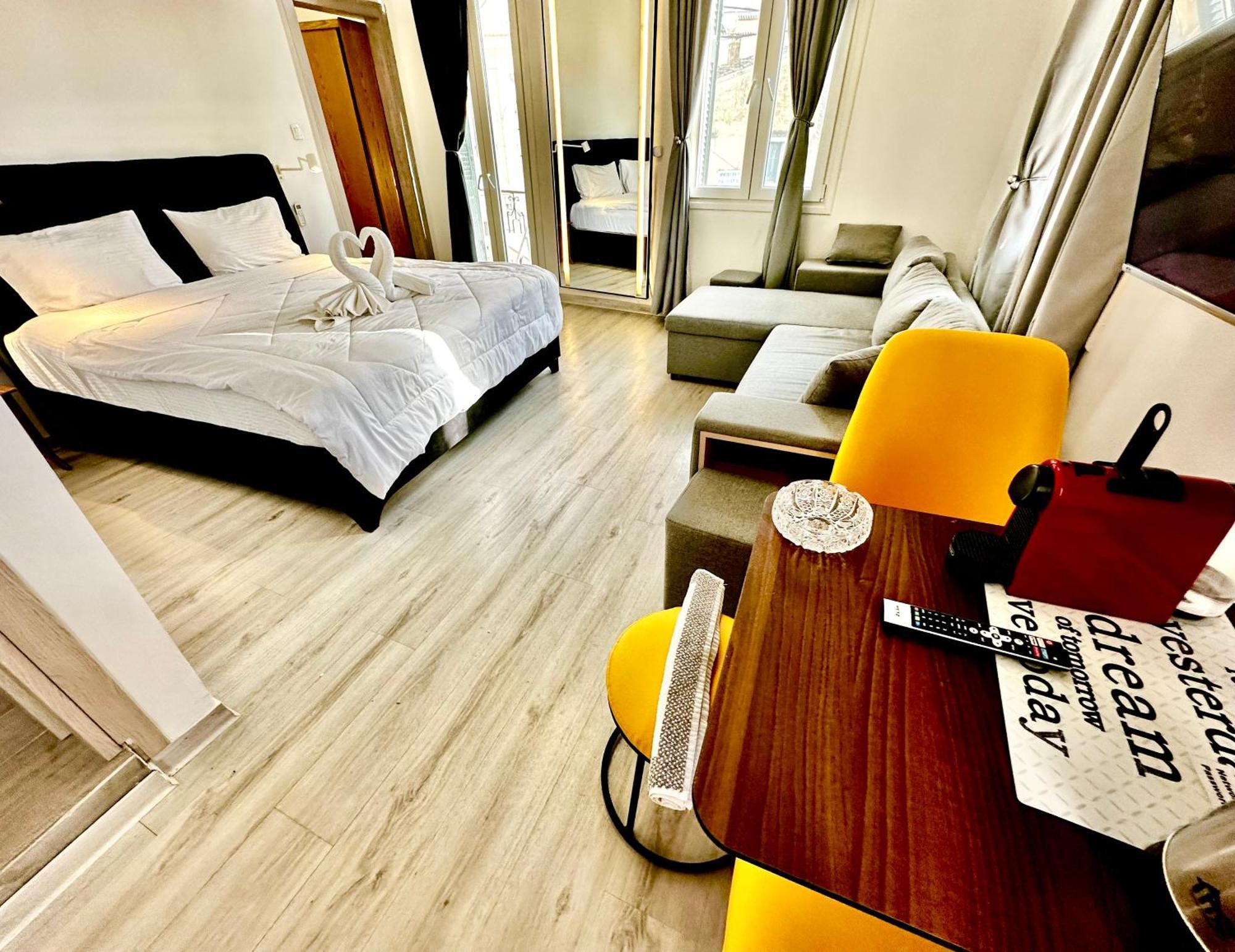 Travelers Luxury Suites, Studios & Apartments Corfu  Exterior photo